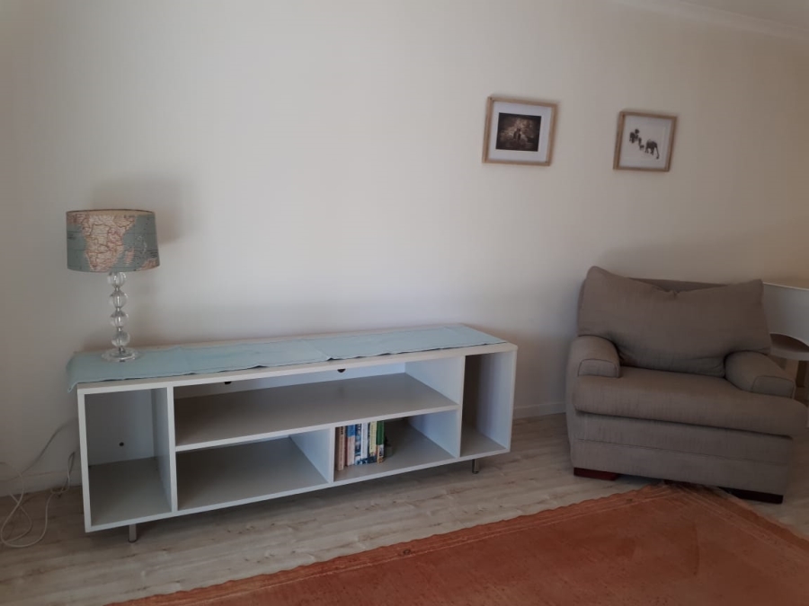 To Let 2 Bedroom Property for Rent in Vredehoek Western Cape